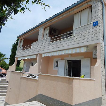 Apartments Nedjeljka Razanj Exterior photo