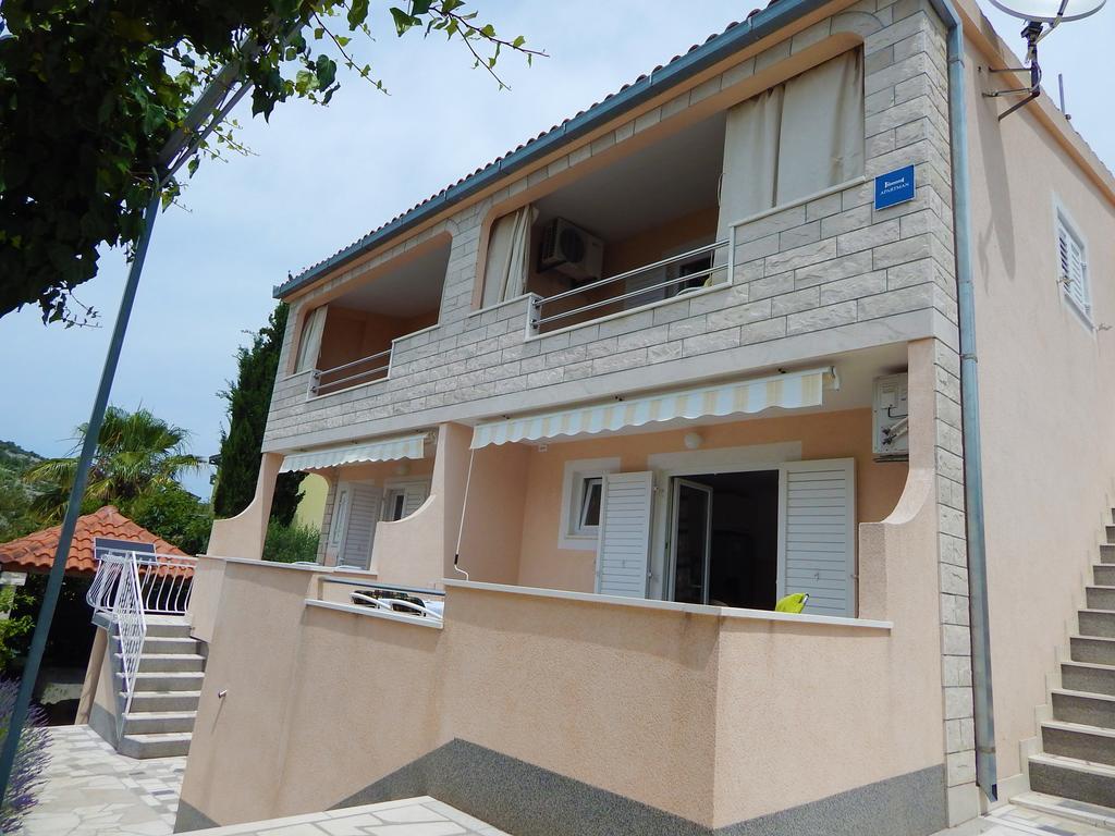 Apartments Nedjeljka Razanj Exterior photo